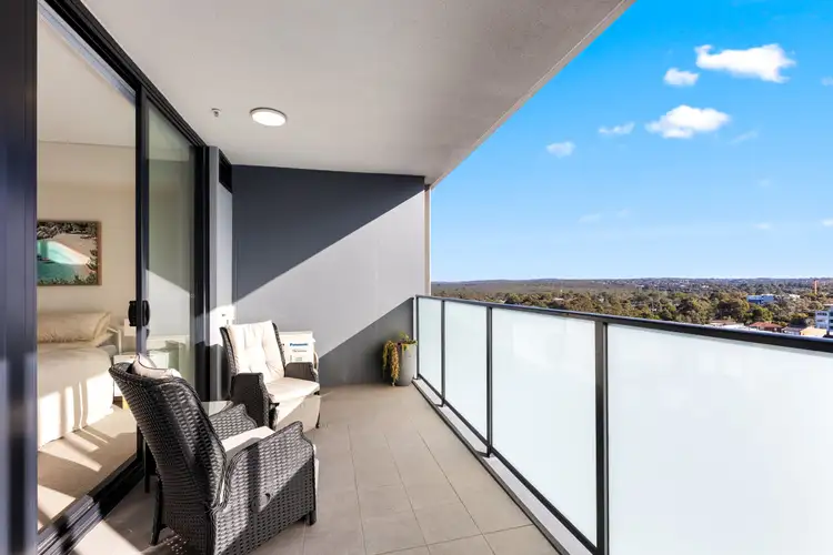 35 Flora Street