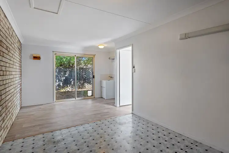 Sixth view of Homely house listing, 2/3 Grant Close, Oakey QLD 4401