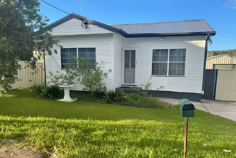 Main view of Homely house listing, 6 Oakville Road, Edgeworth NSW 2285