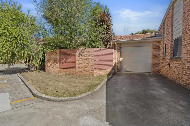5/53 Walker Crescent, Jerrabomberra NSW 2619