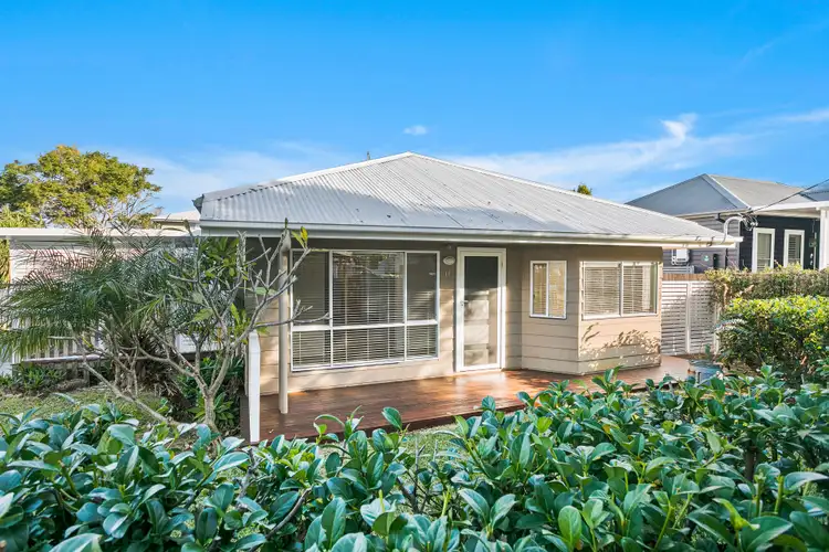 11 Monie Street, Woonona NSW 2517