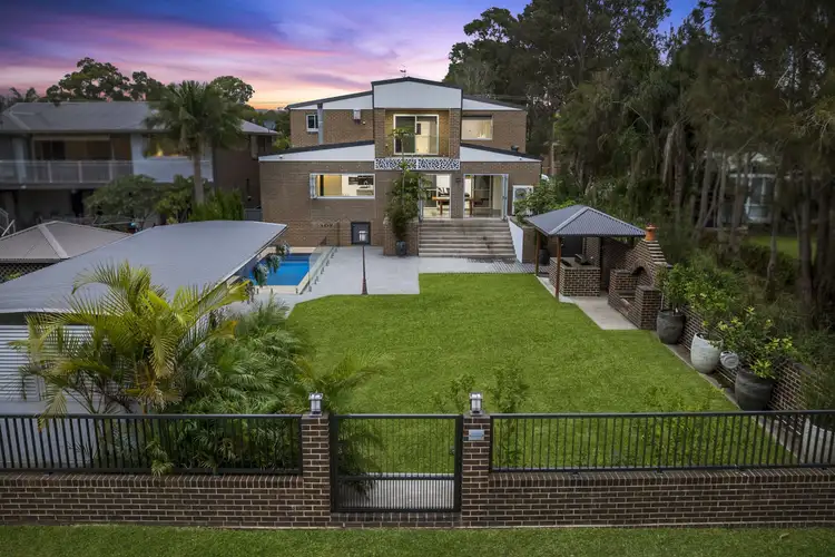 59 Lakedge Avenue, Berkeley Vale NSW 2261