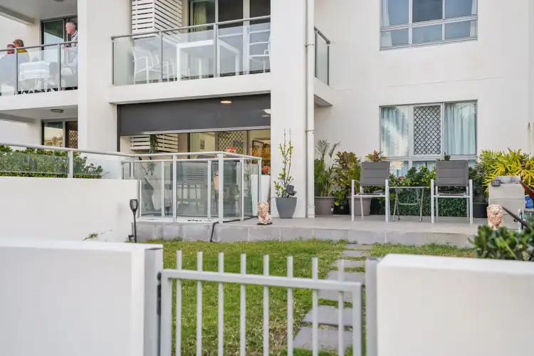 104/23 Esplanade, Bargara QLD 4670