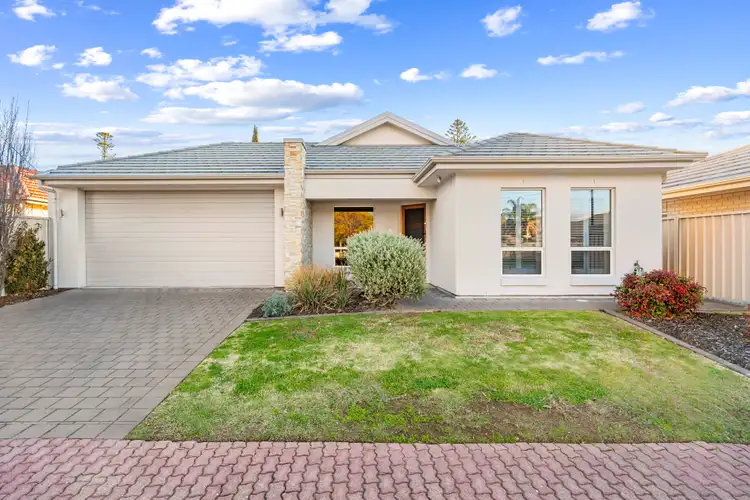2A Derrick Place, Glenelg North SA 5045