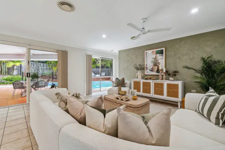 3 Atoli Rise, Pacific Pines QLD 4211