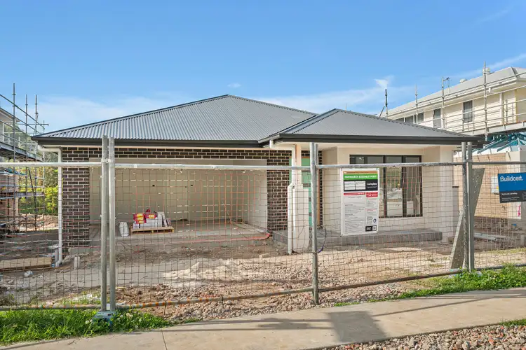 52 Holroyd Street, Albion Park NSW 2527