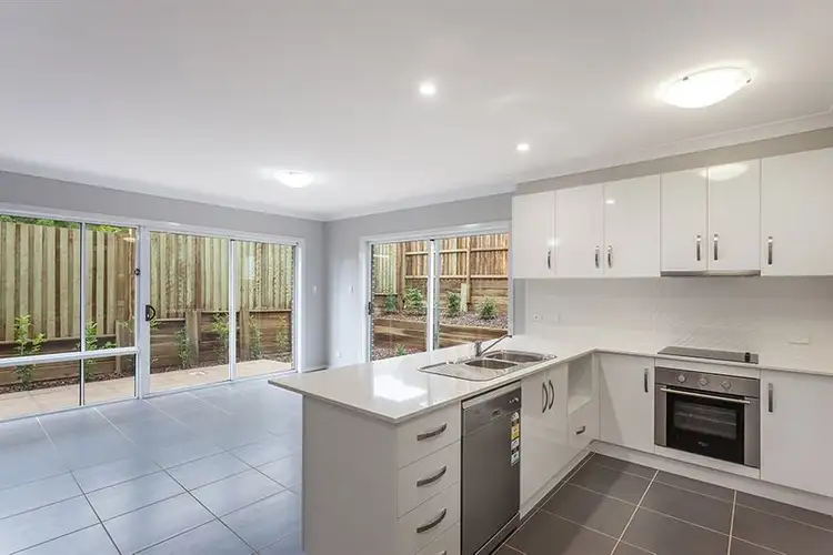 Unit 4, 5 Messines Street, Harlaxton QLD 4350
