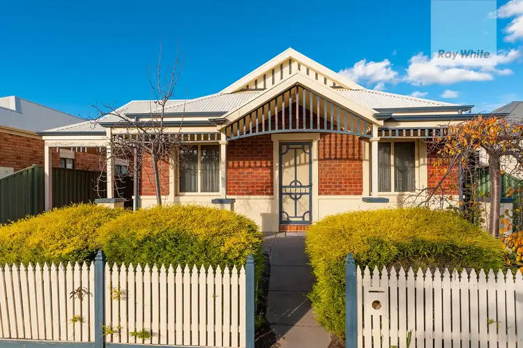 5 Ballarat Court, Craigieburn VIC 3064