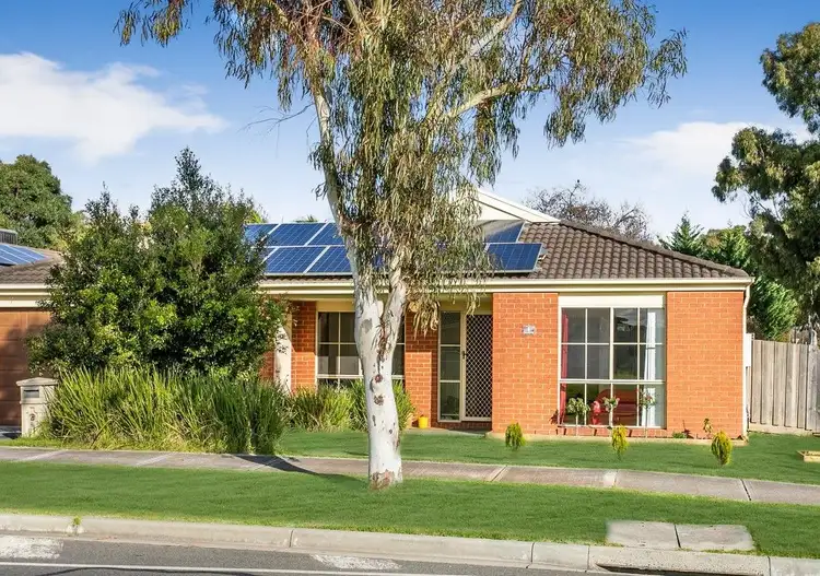 2 Grand Arch Way, Berwick VIC 3806