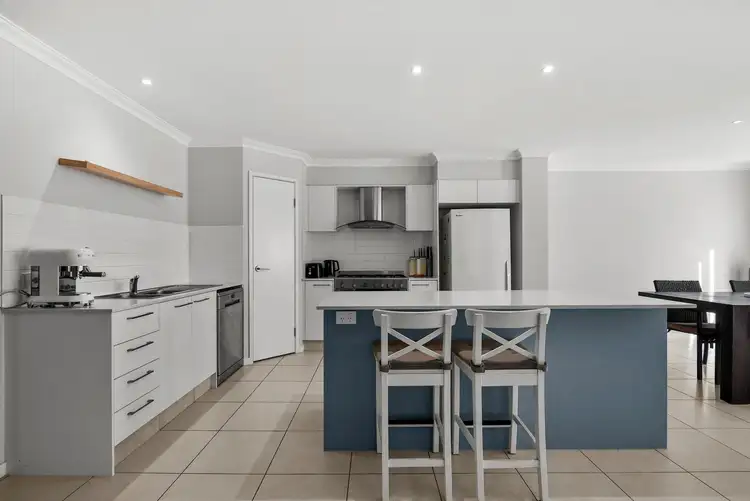 2/17 Rees Court, Elanora QLD 4221