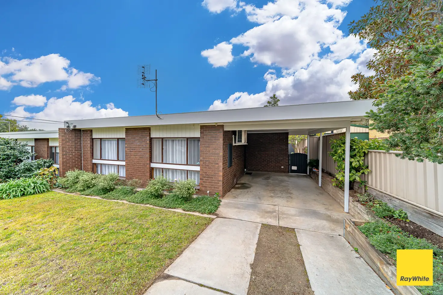 Main view of Homely unit listing, 1/37 Race Street, Flora Hill VIC 3550