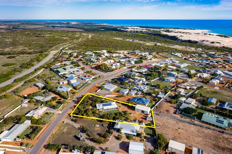 39 Eakins Crescent, Wandina WA 6530