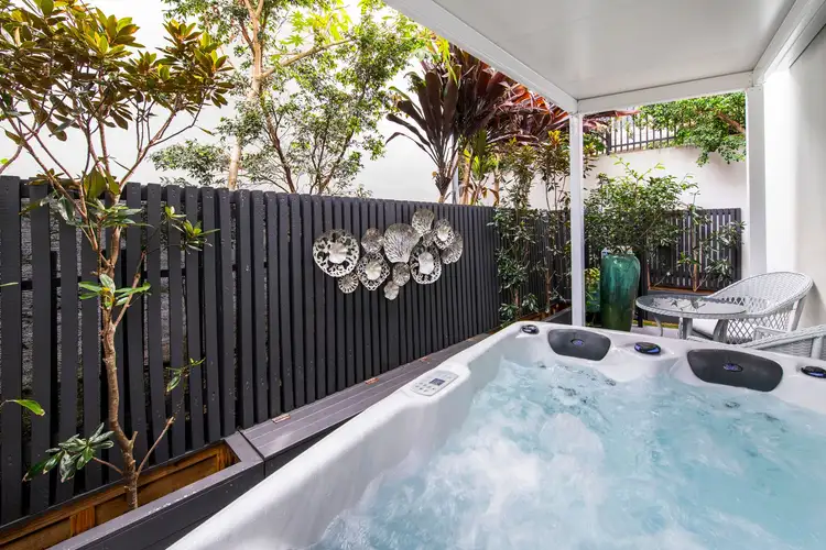 27/3031 The Boulevard, Carrara QLD 4211