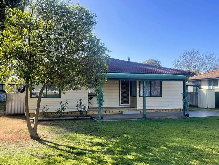 54 MIDDLETON Avenue, Griffith NSW 2680