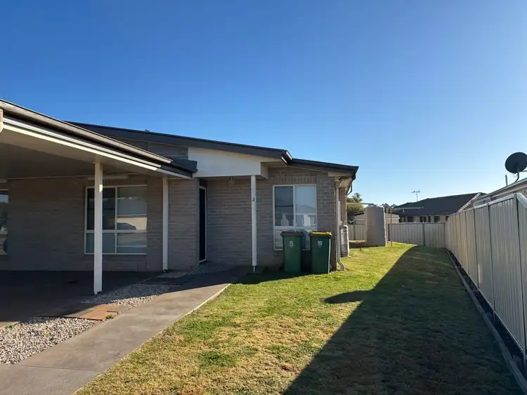 2/16 Debbie Court, Oakey QLD 4401