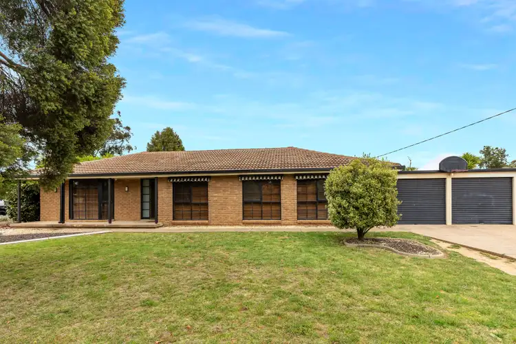 1 Ilex Street, Lake Albert NSW 2650