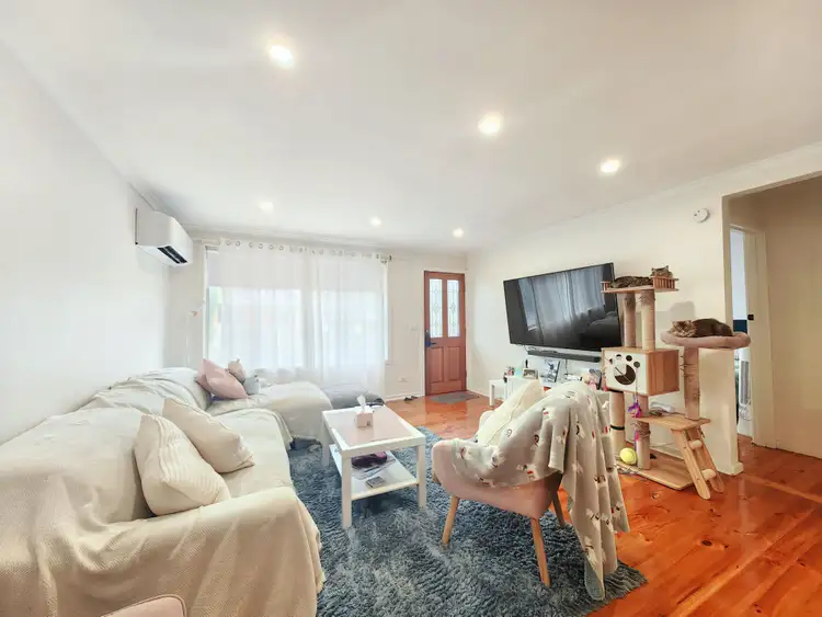 Second view of Homely unit listing, 2/17 Cabena Crescent, Chadstone VIC 3148