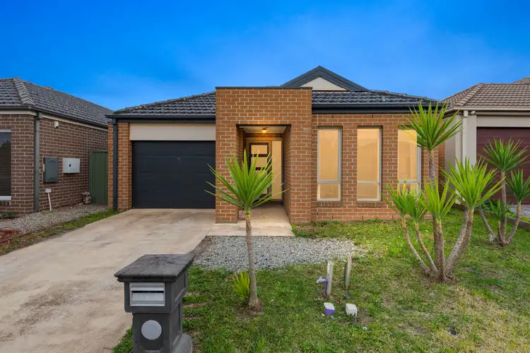 19 Edmund Street, Pakenham VIC 3810
