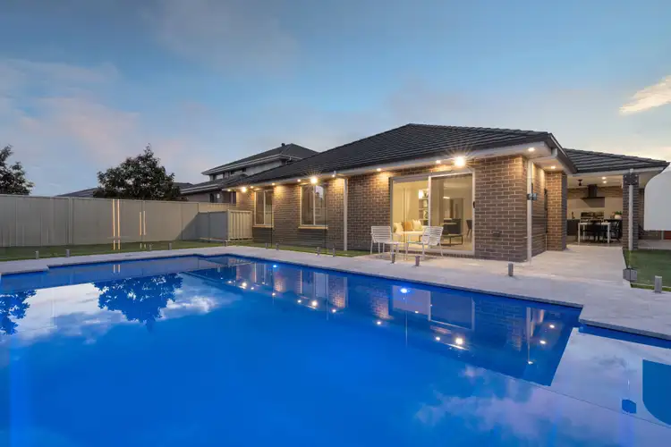 8 Reed Street, Oran Park NSW 2570
