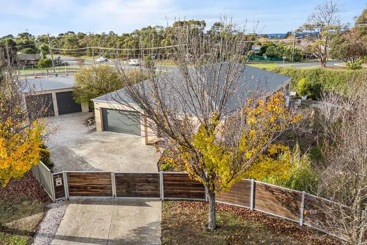 7 Macquarie Close, Delacombe VIC 3356