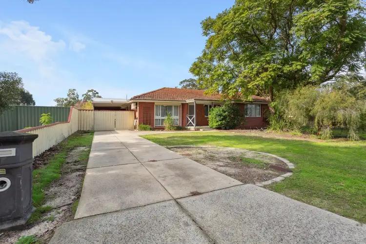 31 Hollybush Way, Kelmscott WA 6111