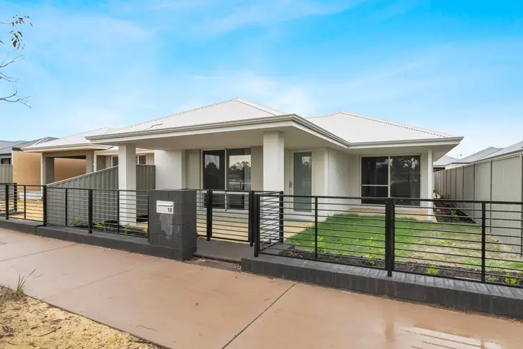 18 Bibra Way, South Yunderup WA 6208