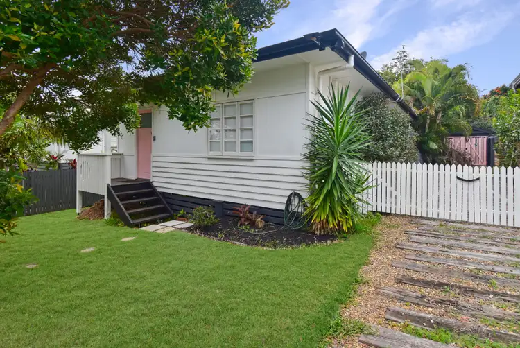 9 Seaview Terrace, Moffat Beach QLD 4551