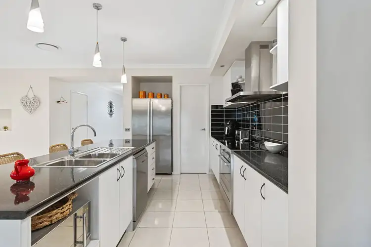 Fifth view of Homely house listing, 2 Lotus Court, Nagambie VIC 3608