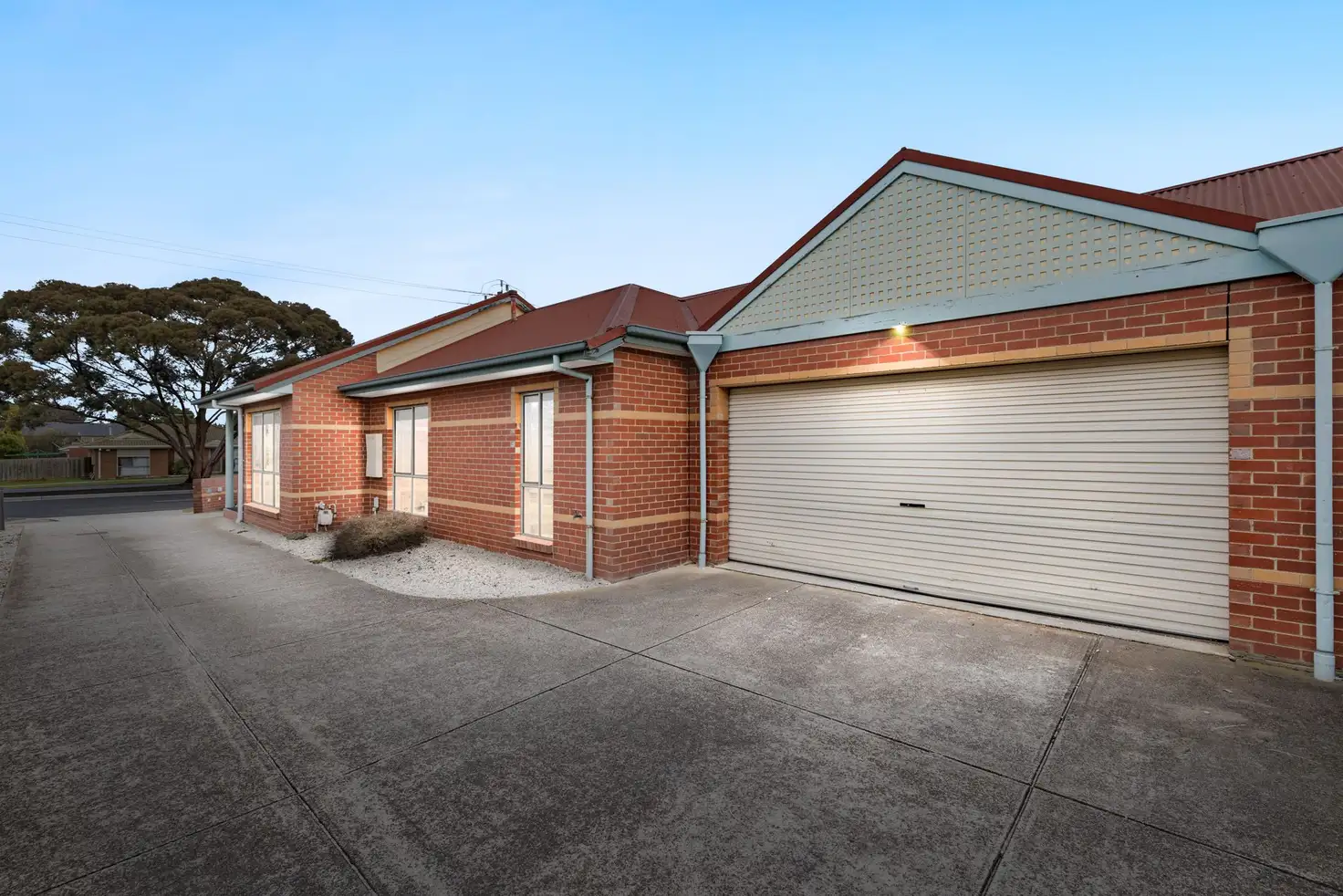 Main view of Homely unit listing, 1/86 Hogans Road, Hoppers Crossing VIC 3029