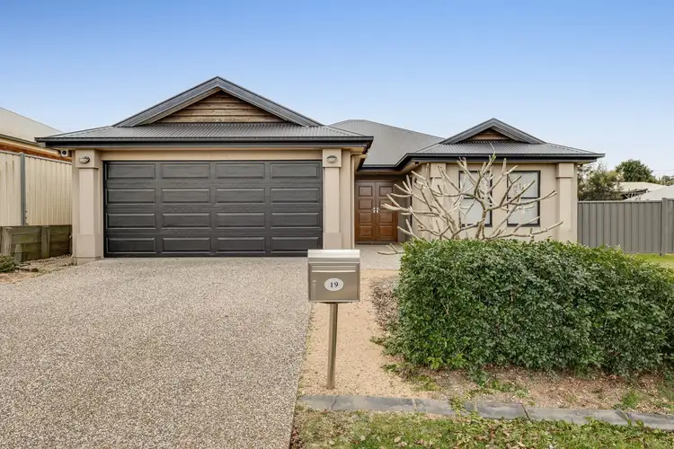 19 Patron Crescent, Glenvale QLD 4350