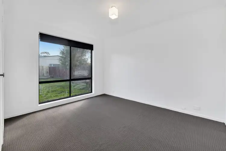 Fifth view of Homely house listing, 2/27 Bartlett Crescent, Hoppers Crossing VIC 3029