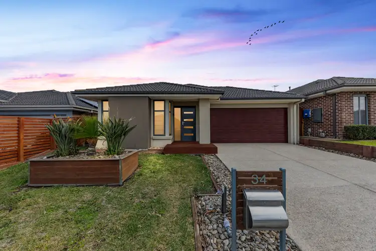 34 Clarendon Street, Pakenham VIC 3810