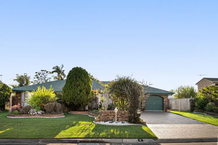 6 Cremorne Court, Kippa-Ring QLD 4021