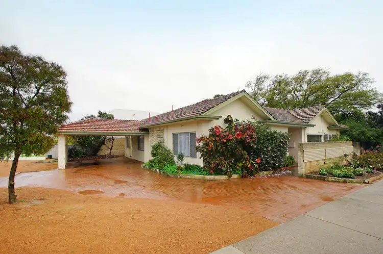 17 Norma Road, Alfred Cove WA 6154