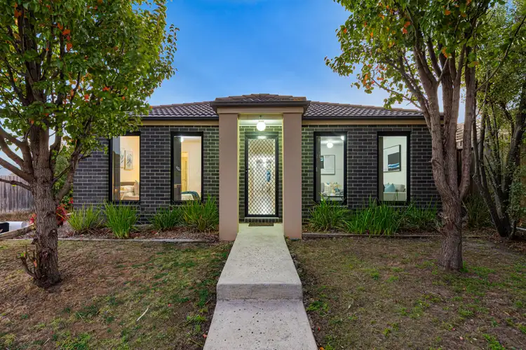 1/107 Army Road, Pakenham VIC 3810