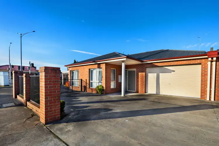 21 Lawrence Street, Beaufort VIC 3373