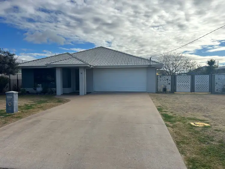 13 Hamlyn Road, Oakey QLD 4401