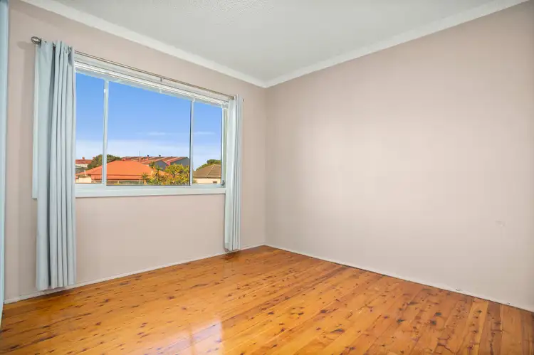 Fifth view of Homely unit listing, 2/6 Kemblawarra Road, Warrawong NSW 2502