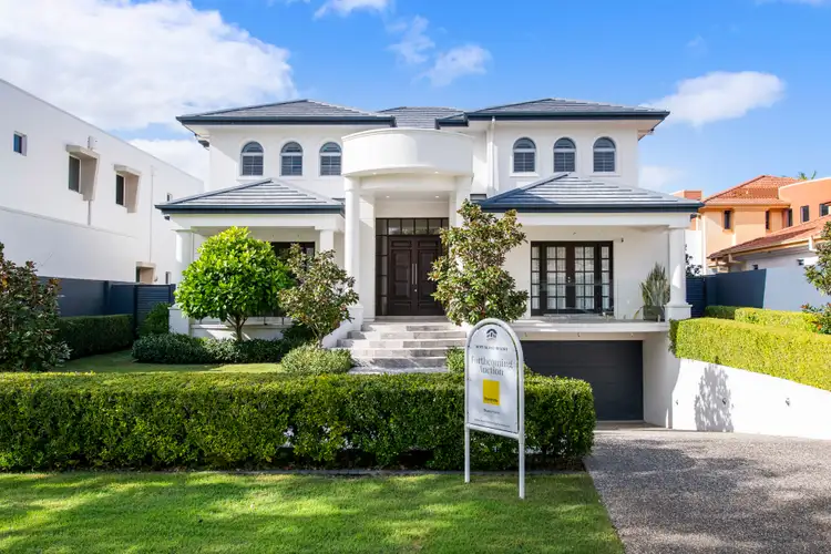 2328 Cressbrook Drive, Hope Island QLD 4212