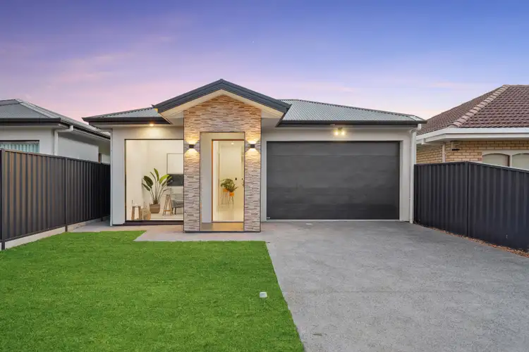 15A Lochside Drive, West Lakes SA 5021