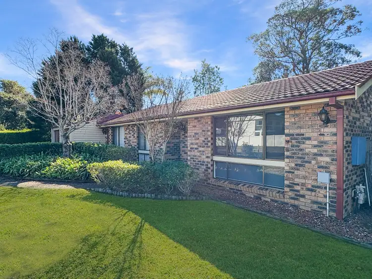 1 Waroon Avenue, Berkeley Vale NSW 2261