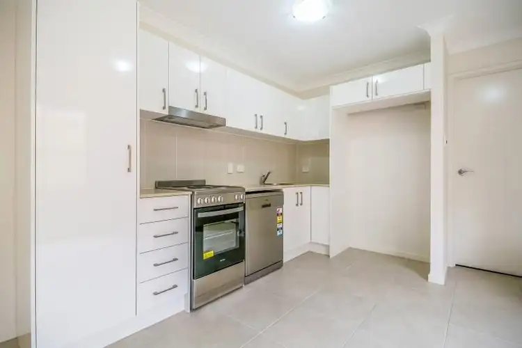 2/14 Folkes Close, Bellbird Park QLD 4300