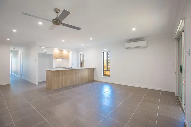 1/53 Arburry Crescent, Brassall QLD 4305