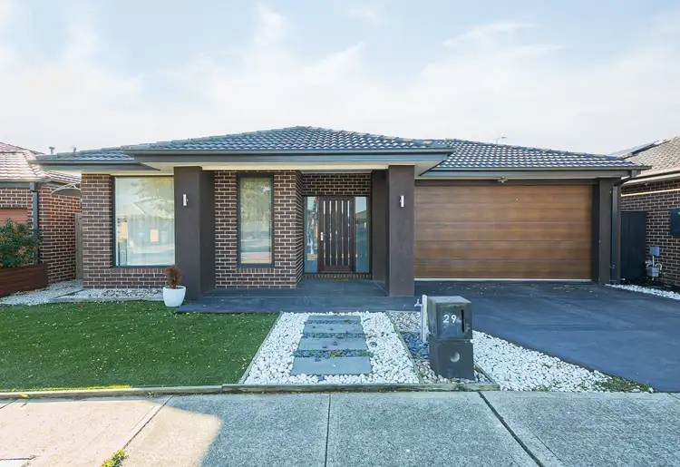 29 Kalbian Drive, Clyde North VIC 3978