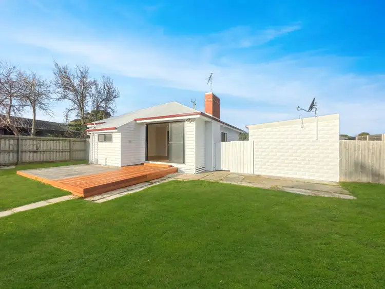 1B Thatcher Court, Whittington VIC 3219