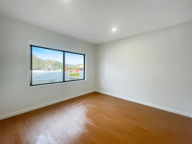 Fifth view of Homely house listing, 1B Thatcher Court, Whittington VIC 3219