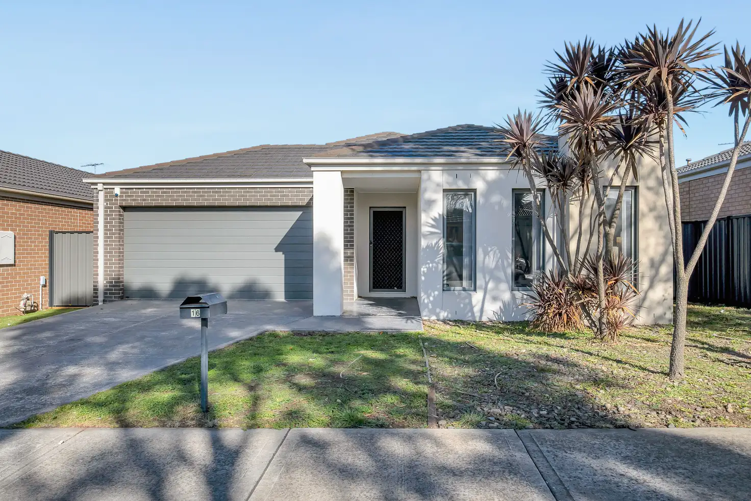 Main view of Homely house listing, 16 Viewside Crescent, Craigieburn VIC 3064