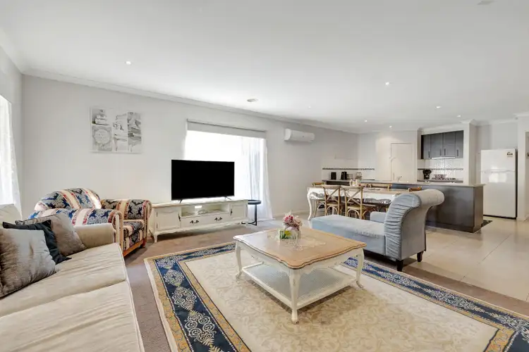 Sixth view of Homely house listing, 16 Viewside Crescent, Craigieburn VIC 3064