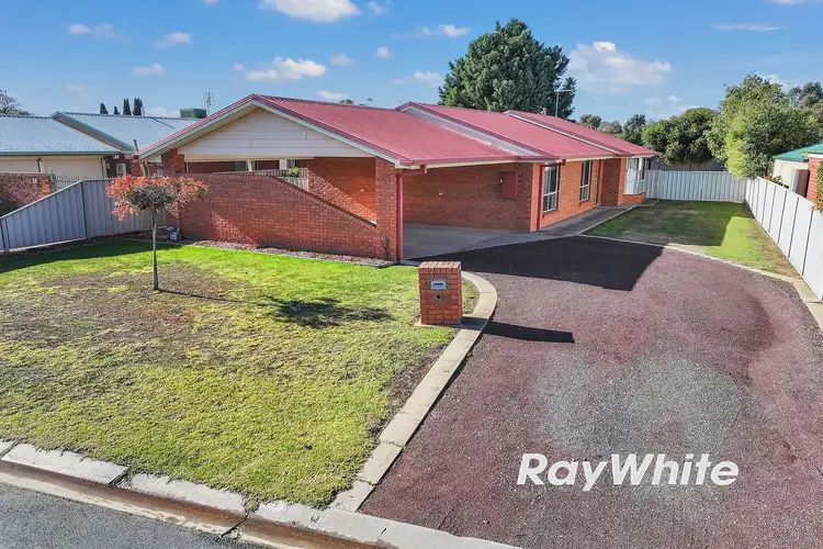 16 Illawarra Drive