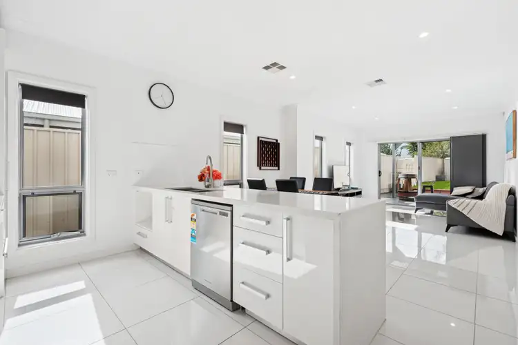 5B Quintus Terrace, Dover Gardens SA 5048